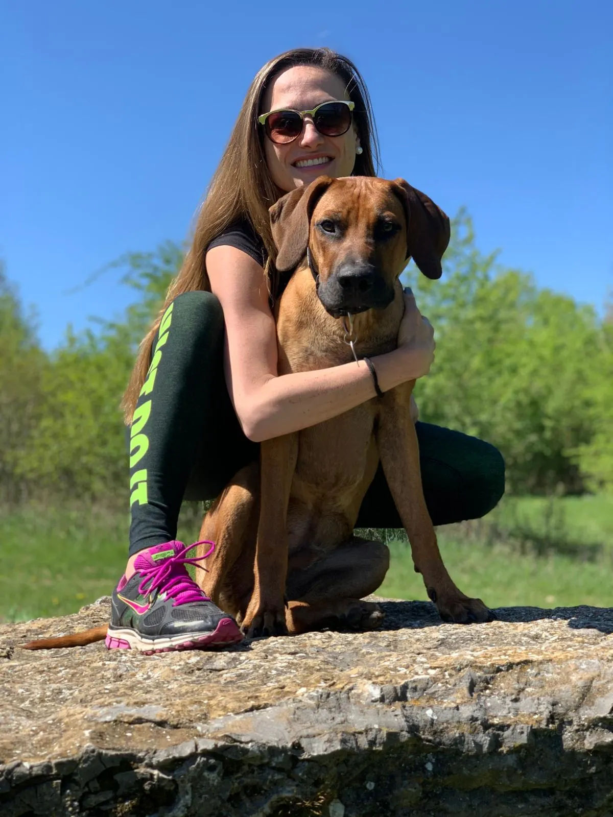 Selin und Morpheus eng beieinander in der Sonne